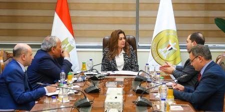 منال عوض تلتقي عددًا من أعضاء مجلسي النواب والشيوخ