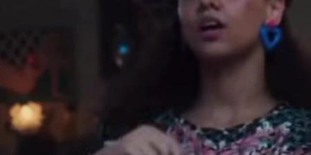 من الفستان الكرومبي إلى إحياء الرقص والتراث السينمائي.. دينا دياب تستحوذ على انتباه السوشيال ميديا