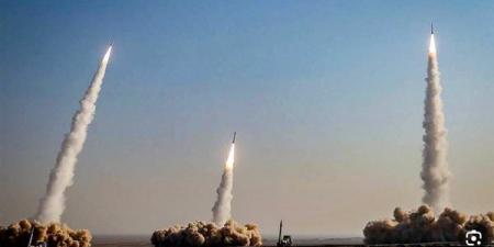 الاحتلال: 15 صاروخا أطلقت من لبنان باتجاه محيط صفد وسقطت بمواقع مفتوحة