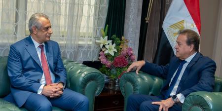 وزيرا الصحة والإنتاج الحربي يبحثان سبل التعاون المشترك