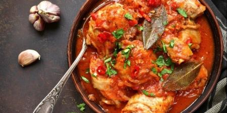 صالونة الدجاج.. وصفة لذيذة بمذاق غني