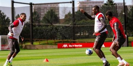 كوناتي يثير الجدل حول مستقبله.. وليفربول ينفي تلقي أي عروض