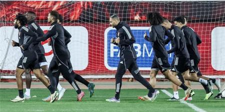 اختبار طبي لثنائى الأهلي لحسم مصيرهما أمام سيراميكا وعقوبة كامويش