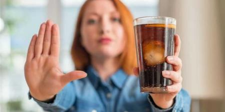 أضرار الإفراط في شرب المشروبات الغازية؟