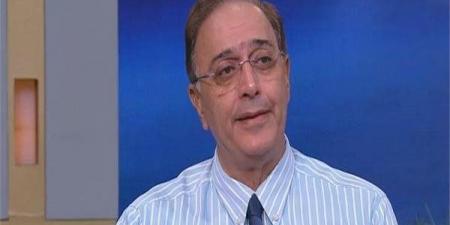 أستاذ علم اجتماع سياسي: السوشيال ميديا سلاح خطير وإسرائيل تجيد استخدامه بالحرب