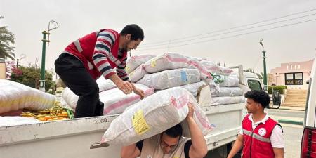 الهلال الأحمر المصري وجامعة الأزهر يطلقان قافلة تنموية وطبية شاملة بالوادي الجديد