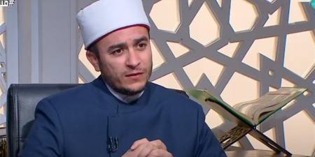 هل عقوق الوالدين يعاقب عليه الإنسان في أولاده؟.. أمين الفتوى يجيب