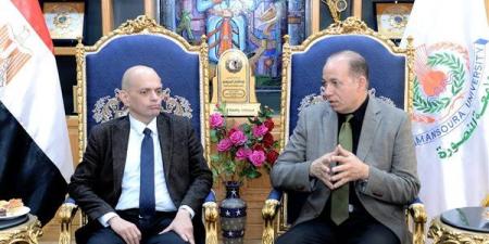 رئيس جامعة المنصورة يبحث التعاون مع جامعة الدول العربية في قضايا المياه والمناخ