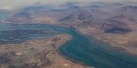 اليوان ينافس الدولار في مضيق هرمز.. وأسهم الدفع الصينية تشهد قفزات قوية