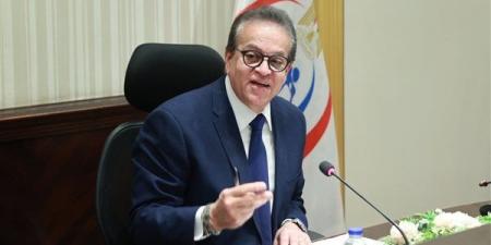 وزير الصحة يعزز التعاون مع استرازينيكا لتنفيذ مشروعات صحية مستقبلية ويوصي بأهمية برنامج "بداية طبيب"