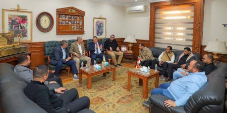 وفد من مجلس النقابة الفرعية بأسيوط يهنئ نقيب المهندسين