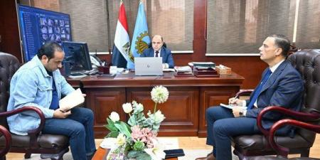 محافظ الغربية يشارك المبادرة الوطنية للمشروعات الخضراء الذكية