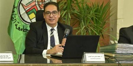 اتجاه لاستخدام الطاقة الشمسية في جامعة القاهرة