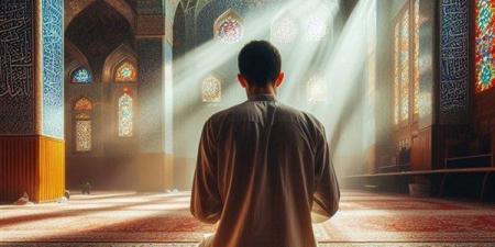 تعرف على عورة الرجل والمرأة في الصلاة.. هل لو انكشفت بطلت الفريضة؟