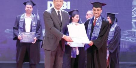 وزﻳﺮ اﻻﺗﺼﺎﻻت: ﺟﻴﻞ ﻛﺎﻣﻞ اﺳﺘﺜﻤﺮت ﻓﻴﻪ اﻟﺪوﻟﺔ ﻟﺒﻨﺎء ﻣﺼﺮ اﻟﺮﻗﻤﻴﺔ