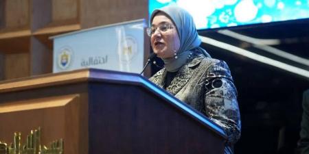 "القومي للمرأة" يشارك في احتفالية تكريم الأمهات المثاليات بأسيوط