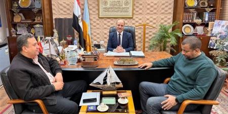 مدير تعليم الإسكندرية يترأس الجلسة الأولى لتطوير البنية الرياضية والتكنولوجية بالمدارس