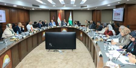 محافظ الجيزة يعقد اللقاء الدوري مع المواطنين ويوجّه بسرعة فحص الشكاوى والاستجابة لها