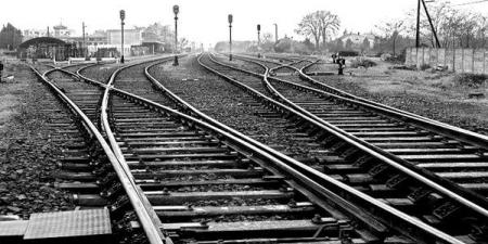 مصرع معلمة أسفل عجلات قطار على مزلقان فرشوط بقنا