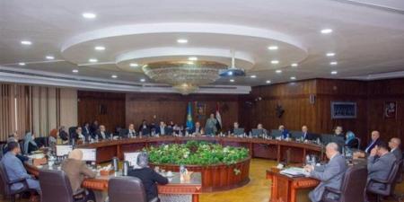 ترقية 7 أساتذة و21 أستاذاً مساعداً بهيئة التدريس بجامعة طنطا