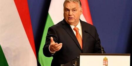 بيتر ماجيار.. من داخل النظام إلى أبرز منافس لأوربان في المجر