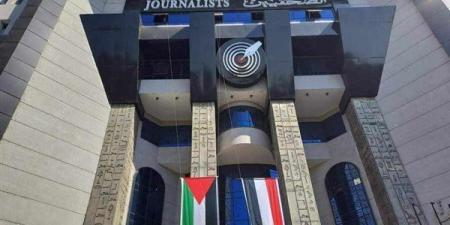 نقابة الصحفيين تُدين استهداف الصحفي الفلسطيني محمد وشاح.. وتطالب بمحاكمة القتلة دوليًا