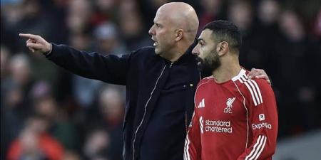 استبعاد محمد صلاح يثير الجدل في قمة ليفربول وباريس سان جيرمان