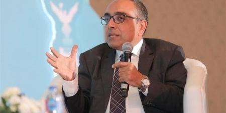 مستشار الاتصالات: فرص عمل جديدة لخريجي الجامعات المصرية