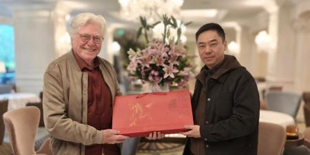 رئيس مهرجان القاهرة السينمائي الدولي يبحث توسيع آليات التعاون مع مهرجان بكين