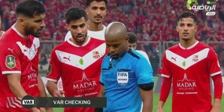 VAR ينقذ الزمالك.. إلغاء هدف لشباب بلوزداد بسبب لمسة يد
