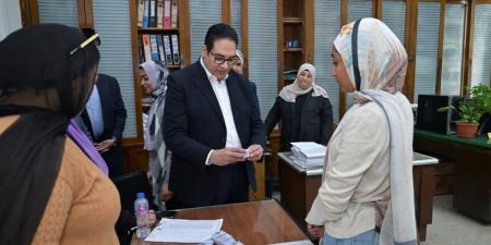 جولة مفاجئة في جامعة القاهرة لمتابعة ترشيد استهلاك الطاقة (صور)