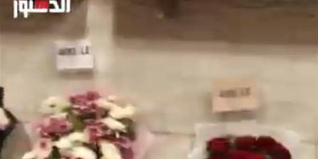 الدنيا ربيع.. حكاية أقدم محل بيع زهور فى وسط البلد بيعمل عروض للطلبة (فيديو)