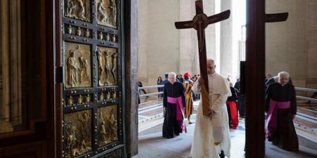 الجمعة العظيمة.. يوم الألم والفداء في وجدان الأقباط