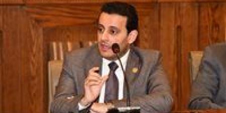 أحمد سمير لـ تحيا مصر: هدنة الحرب أعادت الثقة للأسواق.. ولن يعود الدولار لمستوياته السابقة إلا باتفاق سلام نهائي