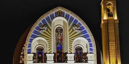 الكاتدرائية تطفئ أنوارها لبدء تمثيلية القيامة.. والبابا يترأسها أمام كبير شمامسة الكاتدرائية (بث مباشر)