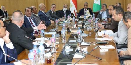 محافظ الجيزة يعقد لقاءً موسعًا مع أعضاء مجلسي النواب والشيوخ