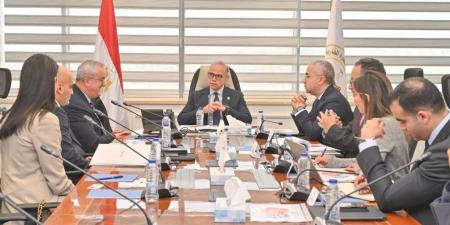 وزير الاستثمار: مصر مؤهلة لتكون مركزًا إقليميًا لصناعة مكونات السكك الحديدية