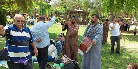 الاحتفال بشم النسيم 2026.. حكم الخروج إلى المتنزهات وتلوين البيض