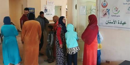 محافظ الدقهلية: تقديم 3316 خدمة لـ 1069 مواطنا في القافلة الطبية المجانية ببلقاس