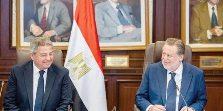 تعاون بين «المركزى» و«تنظيم الإعلام» لتنظيم المحتوى الرقمى المصرفى