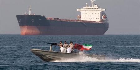 إيران تنفي ادعاء الجيش الأمريكي بأن سفنا أمريكية اقتربت من مضيق هرمز ودخلته