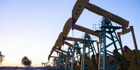 متجاوزًا الـ 150 دولارًا..خبير طاقة يحذر من أزمة عالمية بعد فشل المفاوضات