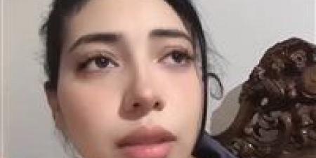 بث مباشر يثير الذعر.. فتاة تهدد بإنهاء حياتها عبر "تيك توك": "أنا بخير كنت منهارة بسبب مشاكل مع طليقي"