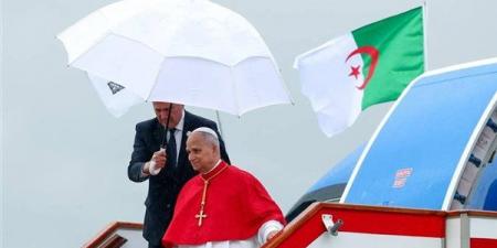 بابا الفاتيكان يصل الجزائر في زيارة رسمية