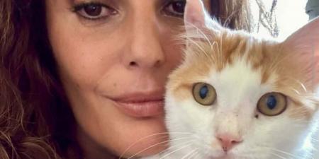 لحظات إنسانية مع حيواناتها الأليفة.. فيدرا: «الحب كله»