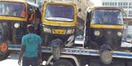 ضبط 24 "توك توك" غير مرخص في حملة ببني مزار