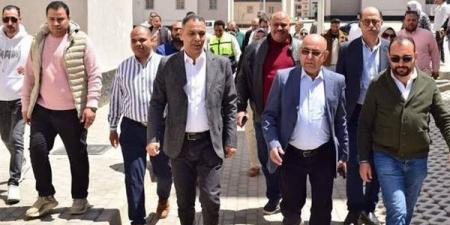 وزيرة الإسكان تتابع سير العمل والموقف التنفيذي بعددٍ من المشروعات في مدن أكتوبر