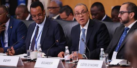 وزير الخارجية من واشنطن: الاقتصاد العالمي يشهد تحولات عميقة والدول النامية الأكثر تأثراً