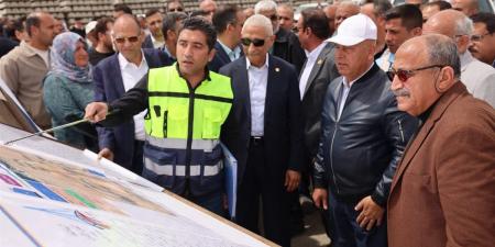 وزير النقل يتفقد مشروع خط سكة حديد بئر العبد / العريش