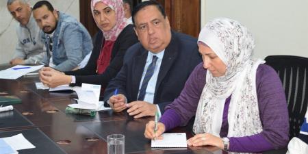 بحث سبل مواجهة التحديات بقطاع مياه الشرب بمحافظات القناة